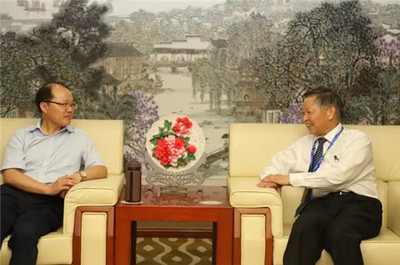 江蘇省工商局公平交易局副局長馬毅考察隆力奇，探討直銷規范與行業健康發展