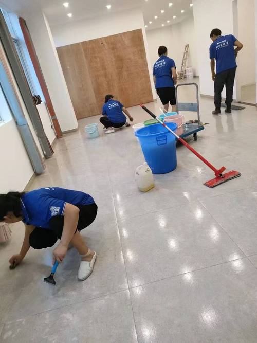 彭州市天彭街道丹城新益家保潔服務部 專業保潔服務，讓生活更潔凈